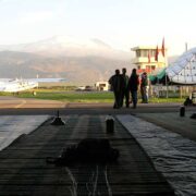 marokko-packing-area-vliegtuig-atlasgebergte